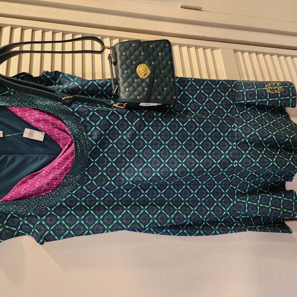 Elegant Teal Quilted Crossbody Bag